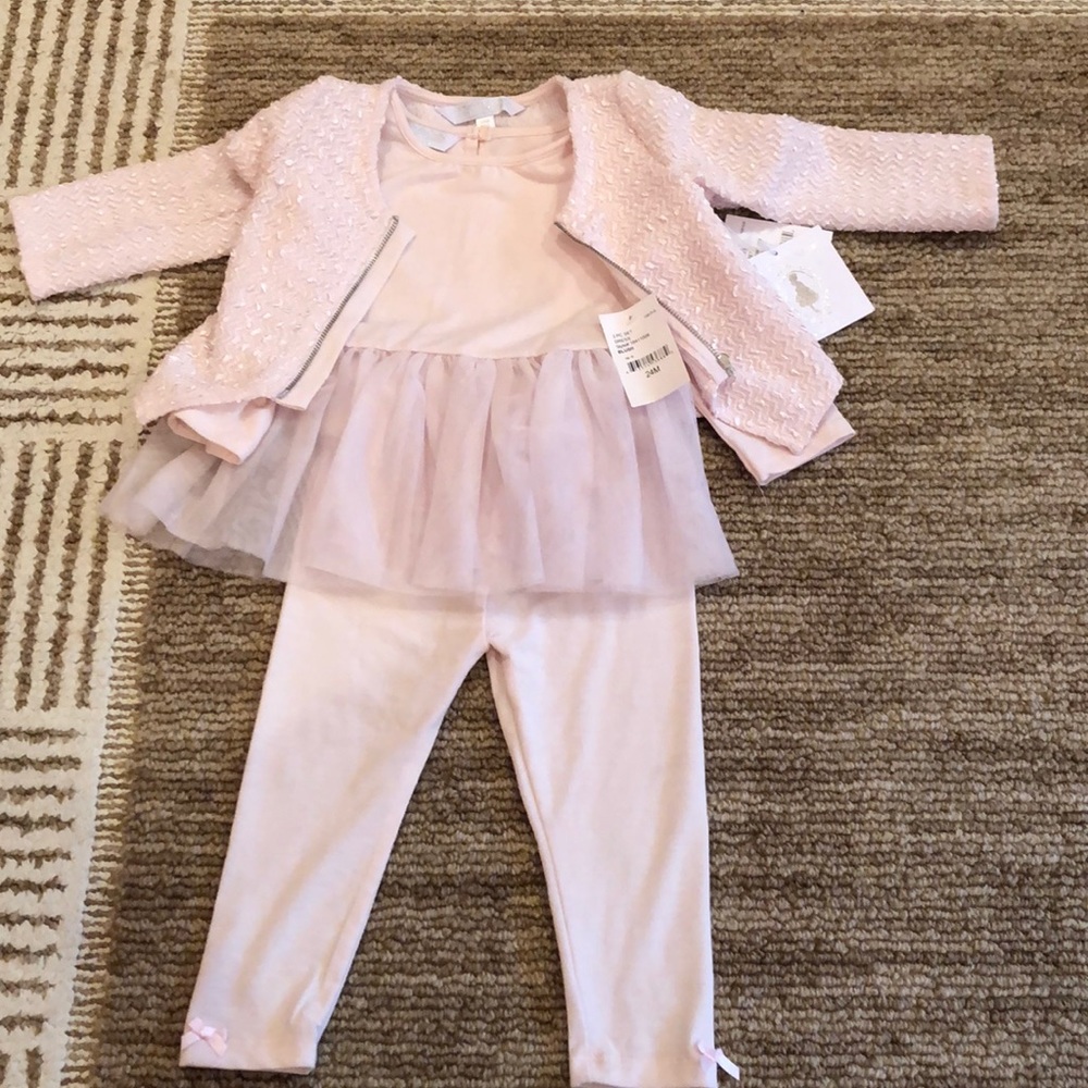 2/$30 NWT 3 piece set baby girls 24 months - Picture 1 of 3